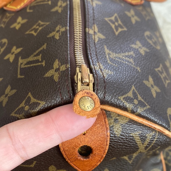 Authentic Louis Vuitton Speedy 40 Monogram Vintage - Picture 13 of 17